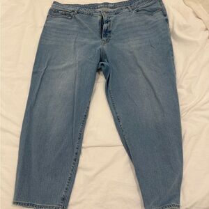 Old Navy Straight Leg Jeans in Light Blue